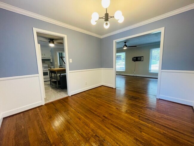 Building Photo - 2035 Archdale Dr