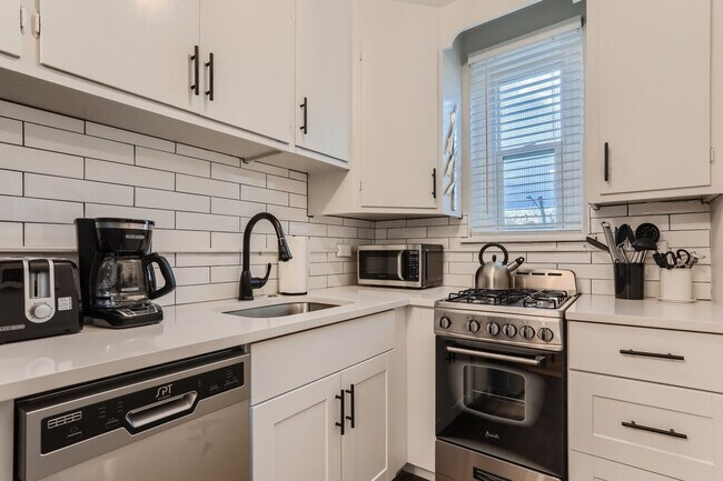 Foto del edificio - 2820 E 17th Ave
