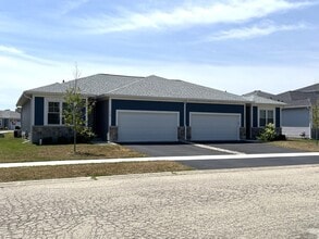Building Photo - 718 Mallard Dr