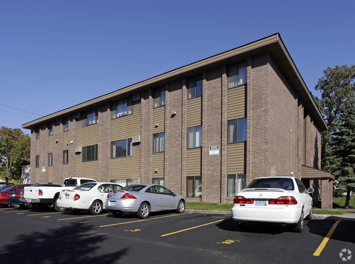 Primary Photo - Campus View Apartments