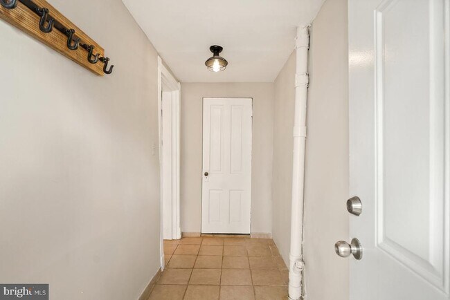 Foto del edificio - 471 Florida Ave NW