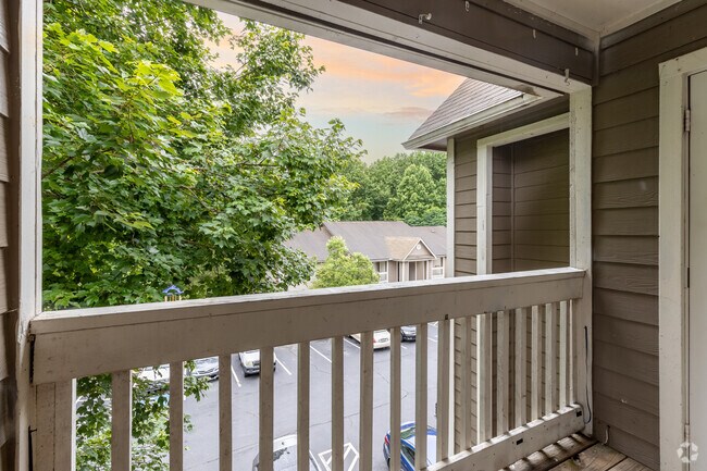 2HAB, 2BA - 976 ft² - Gregory Lane