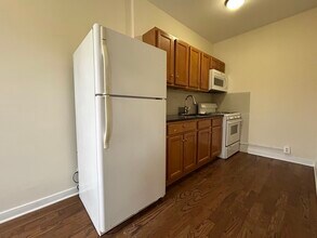 Building Photo - 2712 N Milwaukee Ave