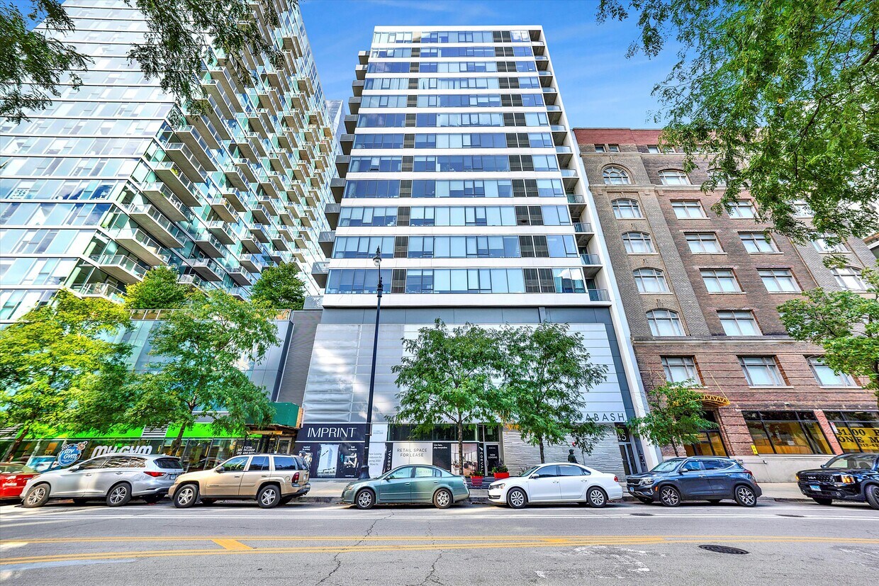 Foto principal - 1345 S Wabash Ave