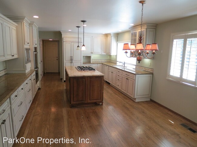 Building Photo - 4 br, 2.5 bath House - 9 Greenvalley Drive