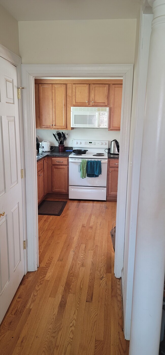 Building Photo - 1737 Claiborne St