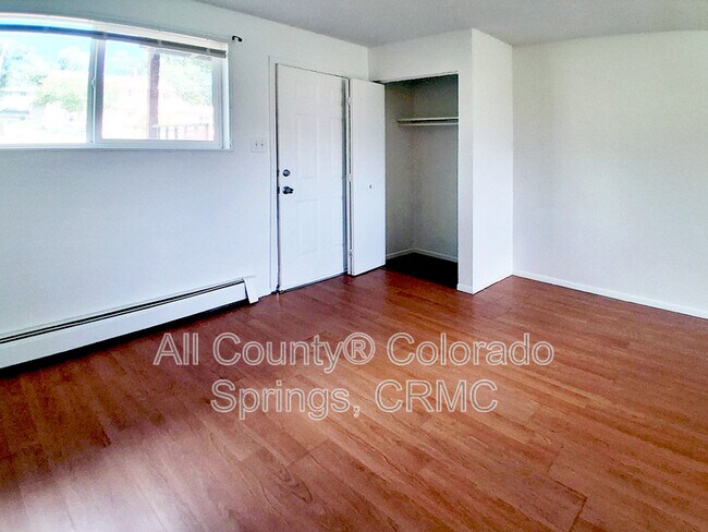 Foto del edificio - 1073 Westmoreland Rd