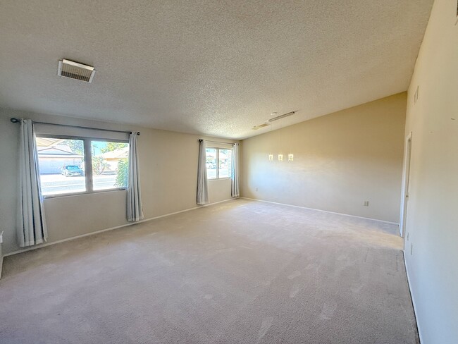 Front Livingroom is very large & views of front. - 13106 W Paintbrush Dr