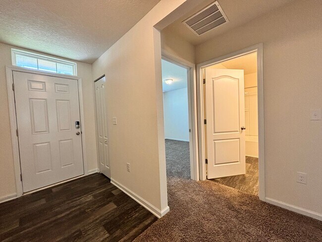 Building Photo - 1763 Eagle View Way
