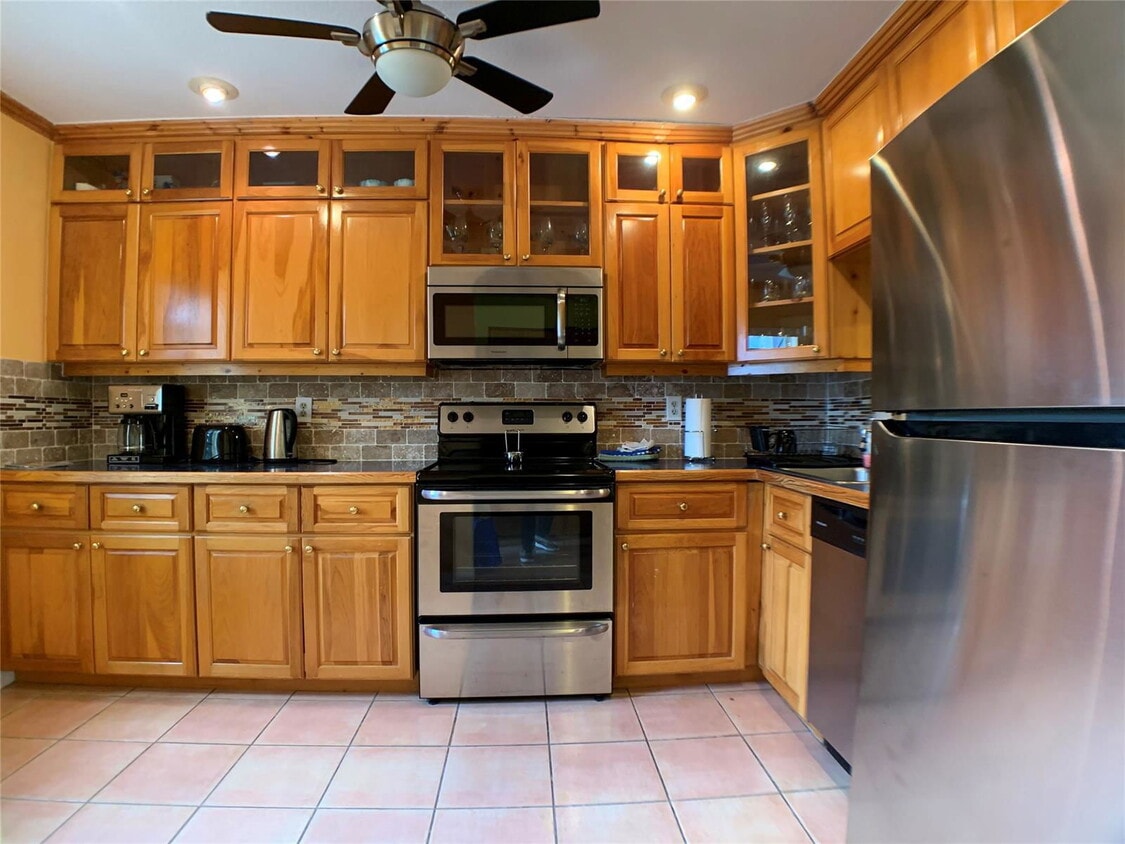 Photo - 3453 Carambola Circle Apt #2470A, Coconut Creek, FL 33066 - 2 BR 2.5 BA townhouse