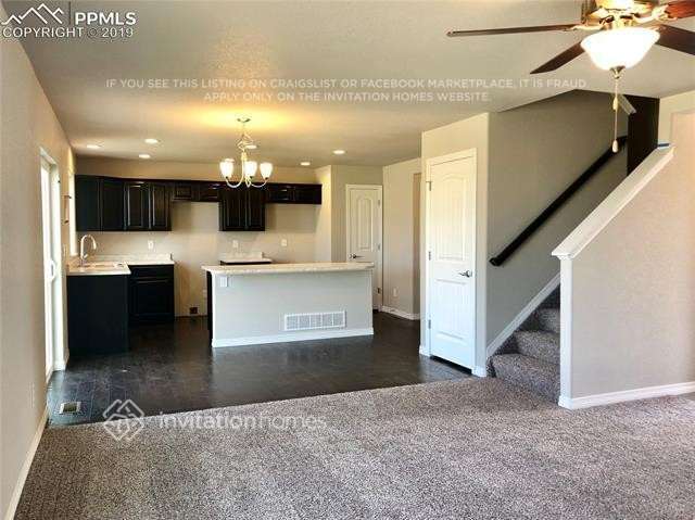 Building Photo - 10865 Nolin Dr