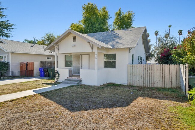 Foto del edificio - 379 W 19th St