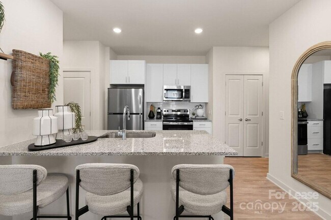 Foto del edificio - 13330 Maize Ln