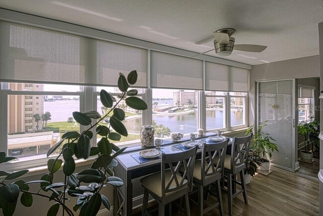 Foto del edificio - 4575 Cove Cir