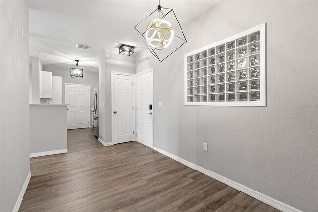 Building Photo - 4221 W Spruce St