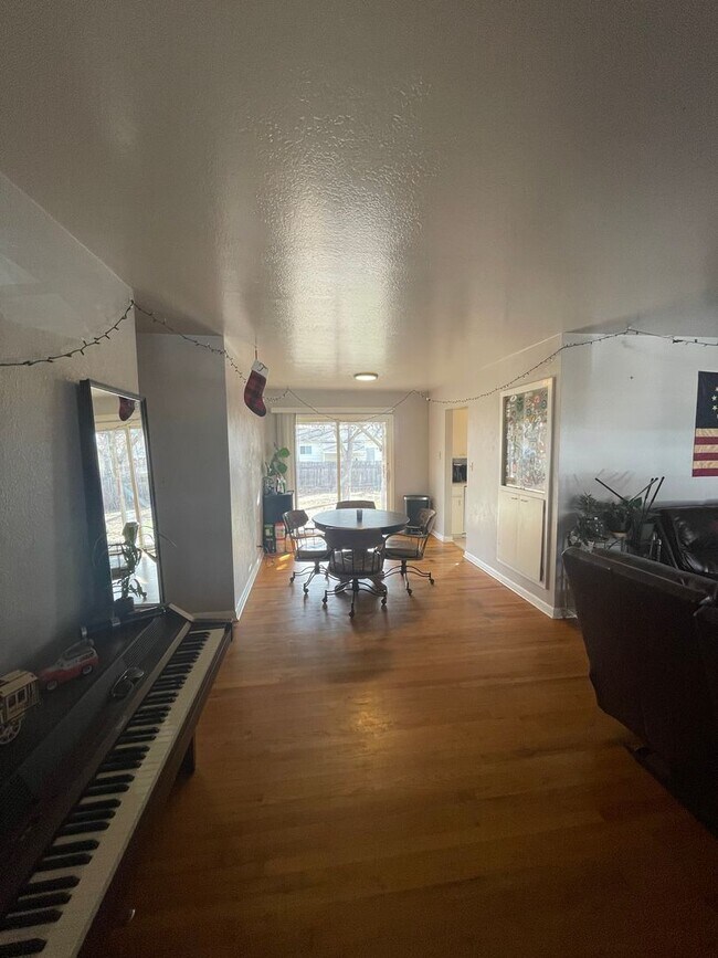 Building Photo - STUDENTS WELCOME! Single-Family Ranch Home w/ Finished Basement and Fenced Backyard