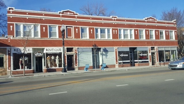 Front photo of bldg. - 1742 W Lawrence Ave