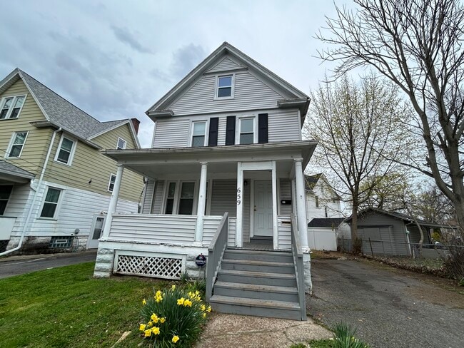 Building Photo - 659 Seward St