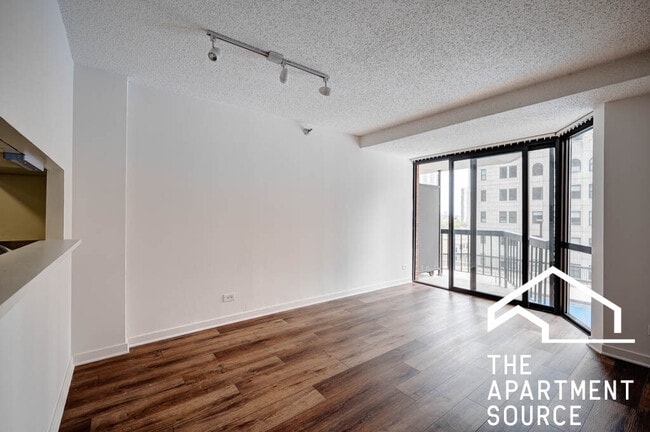 Building Photo - 1133 N Dearborn St