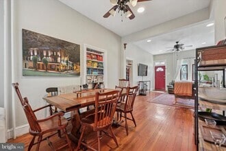 Building Photo - 466 1/2 Conarroe St