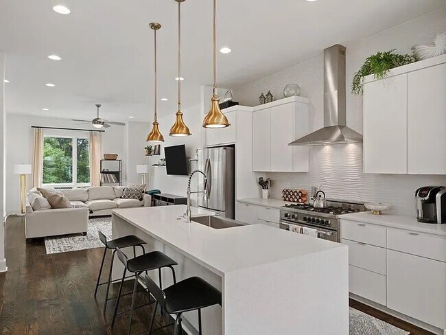 Foto del edificio - 818-813 13th Ave S