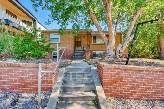 Building Photo - 2714 Grove St