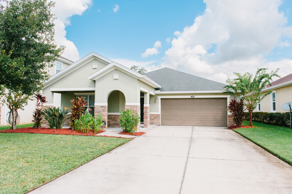 Foto principal - 208 Grande Lake Dr