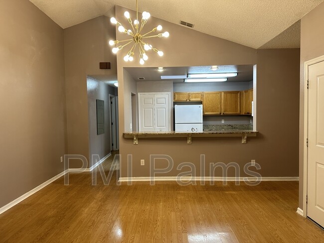 Building Photo - 1523 Braewick St