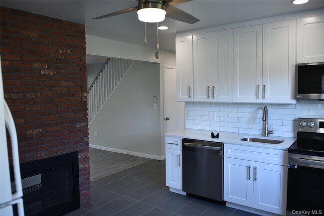 Foto del edificio - 55 Acre Ln