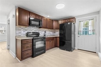 Building Photo - 30 Victoria St