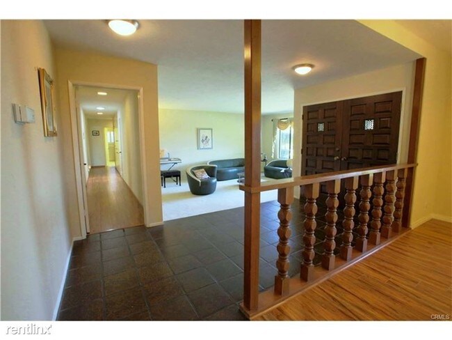 Building Photo - 2225 Cielo Pl