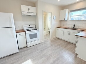 Building Photo - 222 Maxwell St