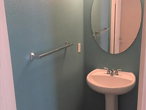 Building Photo - 3739 Carmel View Rd