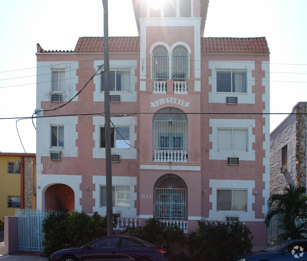 Foto principal - 1554 NW 3rd St