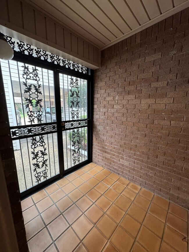 Foto del edificio - Spacious 2 Bed / 2 Bath Condo in Greenbria...