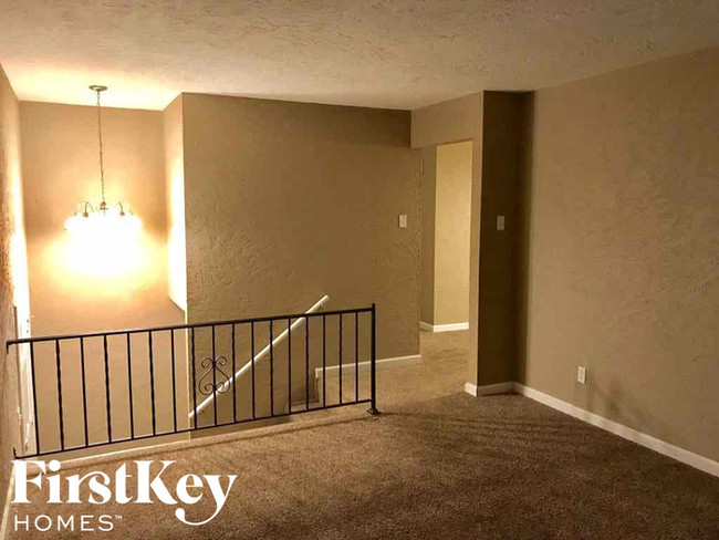 Building Photo - 4900 Dorsie Dr
