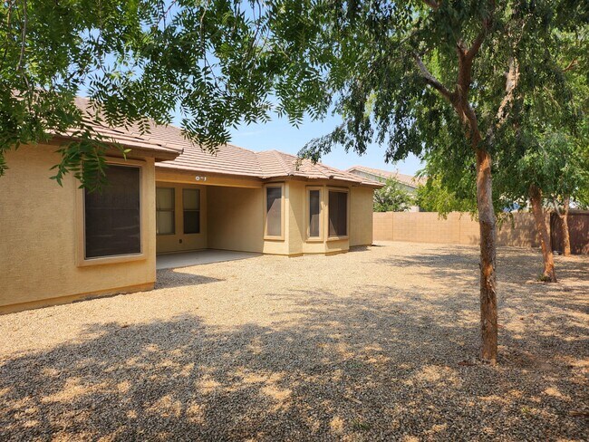 Foto del edificio - 5225 W Siesta Way