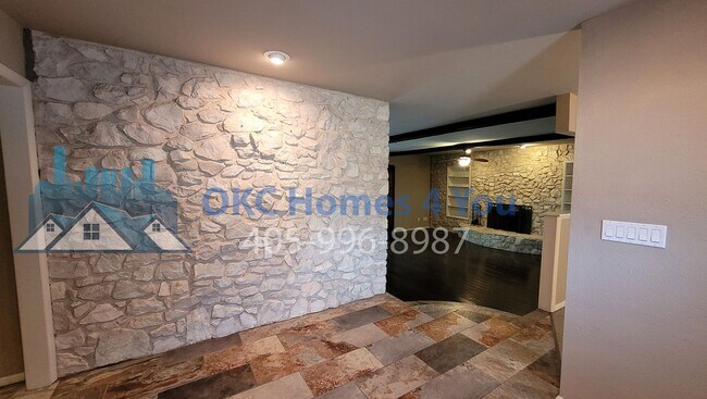 Building Photo - Save 50% off the first full months rent. M...