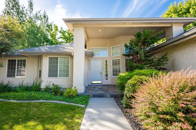 Foto del edificio - Beautiful home in the heart of Eagle