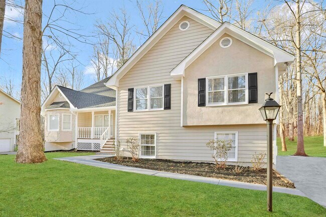 Building Photo - 68 Brookside Way