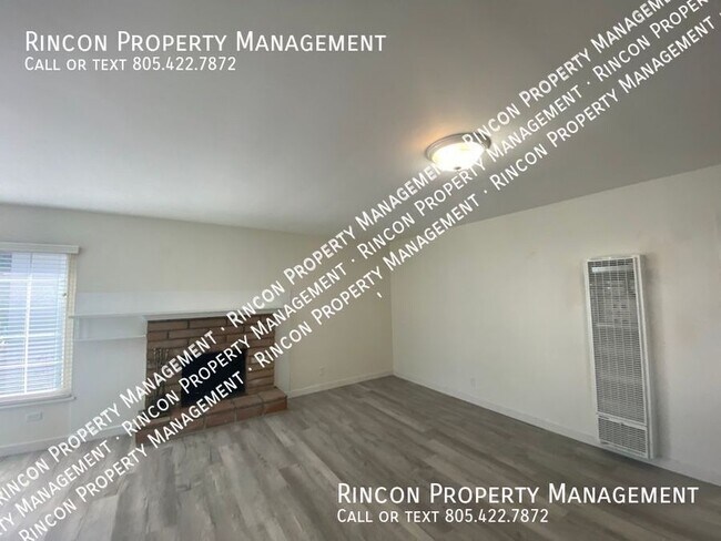 Building Photo - Recently Updated 2 Bedroom 1 Bathroom *Mid...