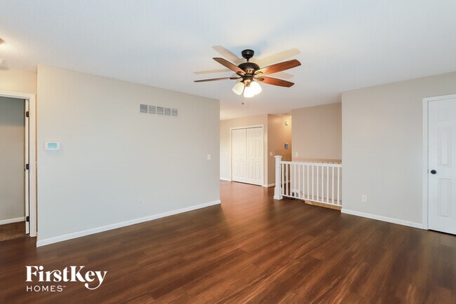Foto del edificio - 18608 Primrose St