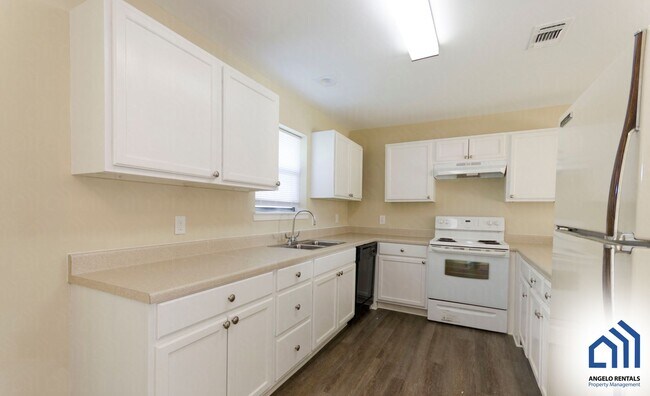 Foto del edificio - CUTE 2 Bedroom 1 Bath in Grape Creek!