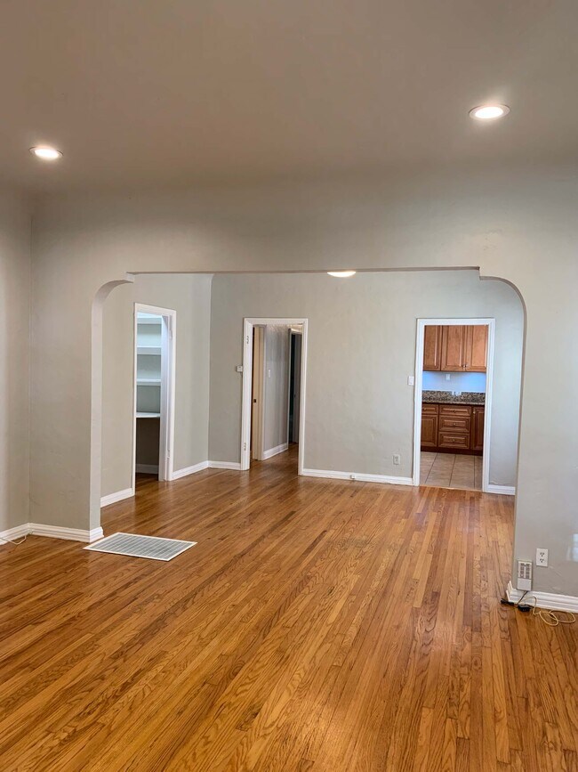 Dining Room - 1467 S Sherbourne Dr
