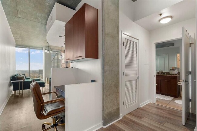 Foto del edificio - 3324 Peachtree Rd