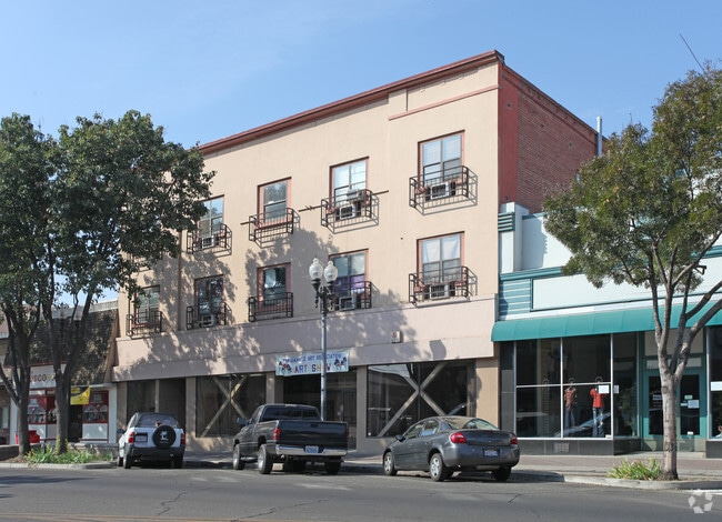 Building Photo - The Glenwood