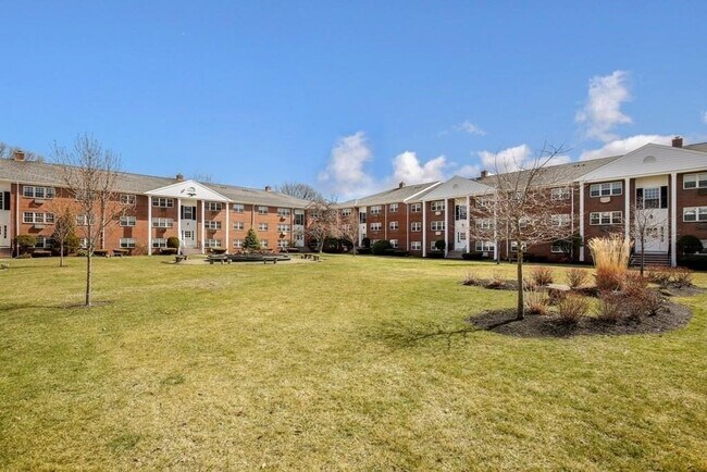 Foto del edificio - 8 Old Colony Ln