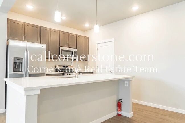 Building Photo - 5415 Necker Heights