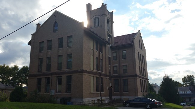 Foto del edificio - 36 Seminary Ave