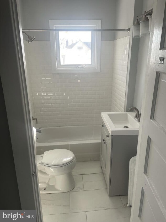 517 White Horse Pike, Haddon Heights, NJ 08035 Room for Rent in